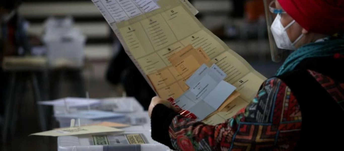 Χιλή: Ο υποψήφιος της αριστεράς μπροστά ενόψει του β΄ γύρου των προεδρικών εκλογών